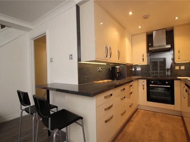 Florey Lodge, Admiral Walk, London W9, 1 bed maisonette to rent, £2,600 pcm | PrimeLocation