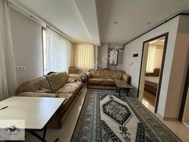 Florya Gayrimenkulden Kiralık 1+1 Geniş Apart
