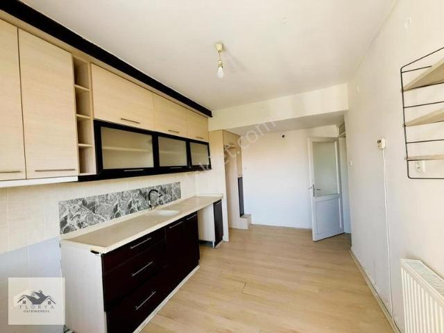 Florya Gayrimenkulden Kiralık 3+1 Daire
