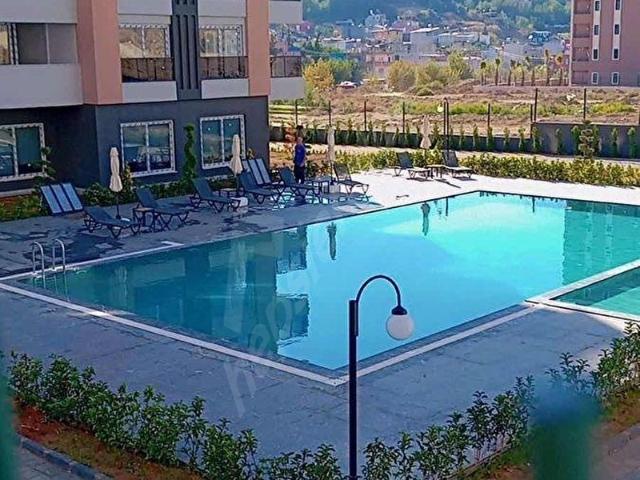 FLORYA DELÜX SİTESİNDE BAHÇE KATI DUBLEKS