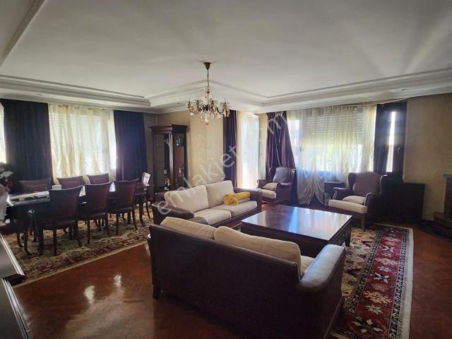 Florya Şenlikköy De 400 M2 Satılık Dubleks Daire