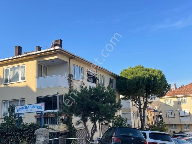 Florya'da Dönüşüm Aşamasında Site İçerisinde Düz Giriş Kat 2+1