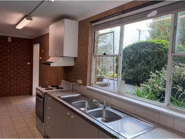 Flat/4 Lincoln Place, Castle Hill Apartment for rent Listed b.