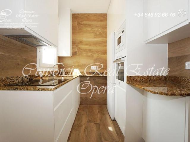 Flat Madrid Argüelles, Built Surface 61m 2, 2 Bedrooms, 1 Bathrooms, Lift