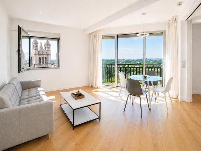 Flat Madrid Palacio, Built Surface 55m 2, Terrace Size 10m 2, 1 Room, 1 Bathrooms, Lift