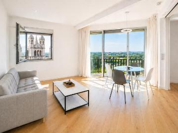 Flat Madrid Palacio, Built Surface 55m 2, Terrace Size 10m 2, 1 Room, 1 Bathrooms, Lift