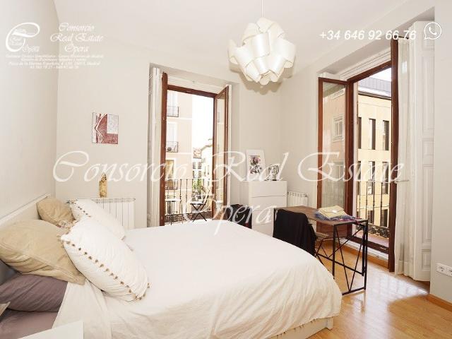 Flat Madrid Sol, Built Surface 83m 2, 2 Bedrooms, 1 Bathrooms, Lift