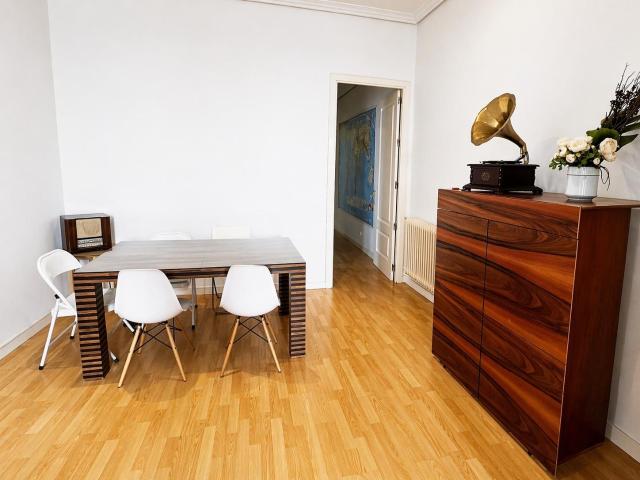 Flat Madrid Sol, Built Surface 113m 2, 2 Bedrooms, 1 Bathrooms, Lift