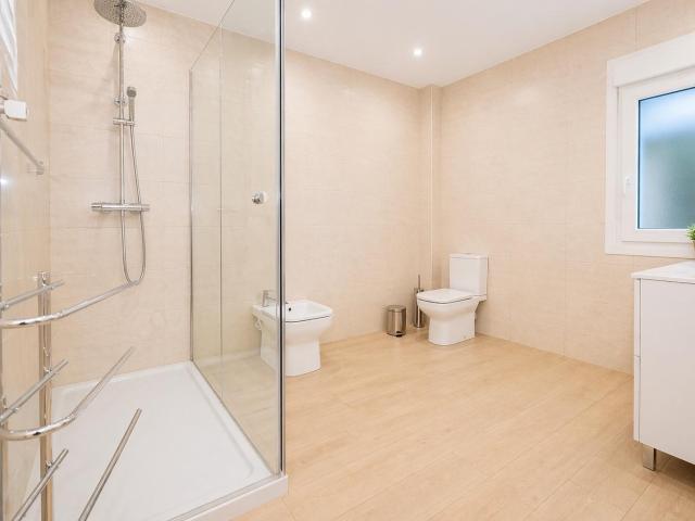 Flat Madrid Sol, Built Surface 118m 2, 2 Bedrooms, 2 Bathrooms, Lift
