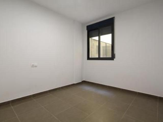 Nearly New 3 Bedroom Flat with Garage and Lift Just 5 Minutes from the Beach – Moncofa