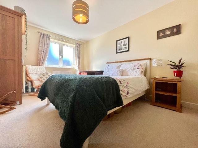 Flat, Newcroft House, Homefield Place, Croydon CR0, Room to rent, £950 pcm | PrimeLocation