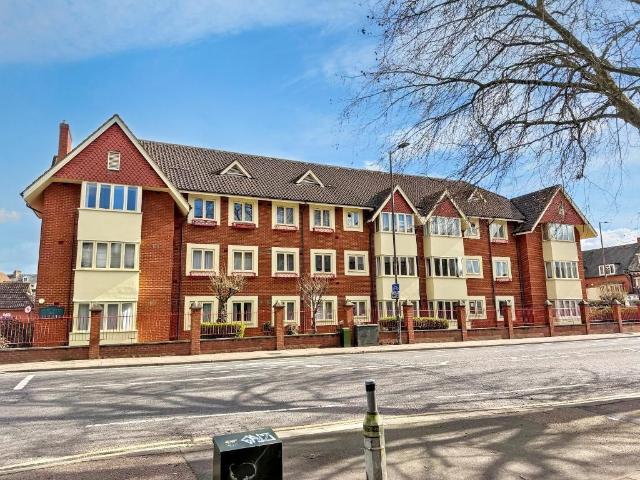 Flat, Olivier Court, Union Street, Bedford MK40, 2 bed flat to rent, £1,295 pcm | PrimeLocation