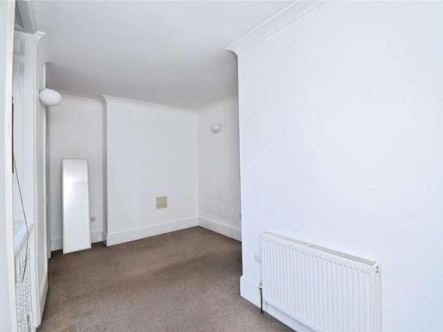 Flat A, Kingsland Road, London, E8
