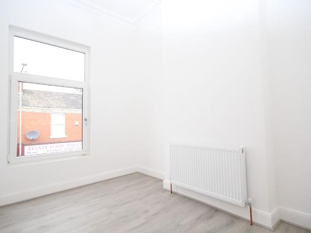 Flat Above Shop, Meadow Street, Preston PR1, 2 bed flat to rent, £725 pcm | PrimeLocation