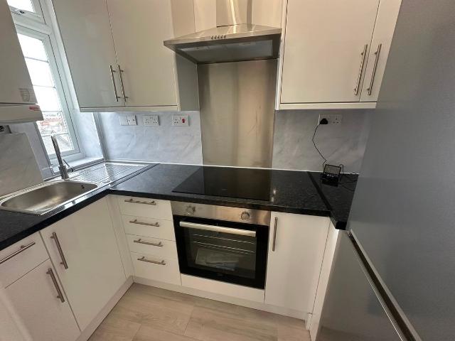 Flat, Acton House, Horn Lane, London W3, 2 bed flat to rent, £2,200 pcm | PrimeLocation