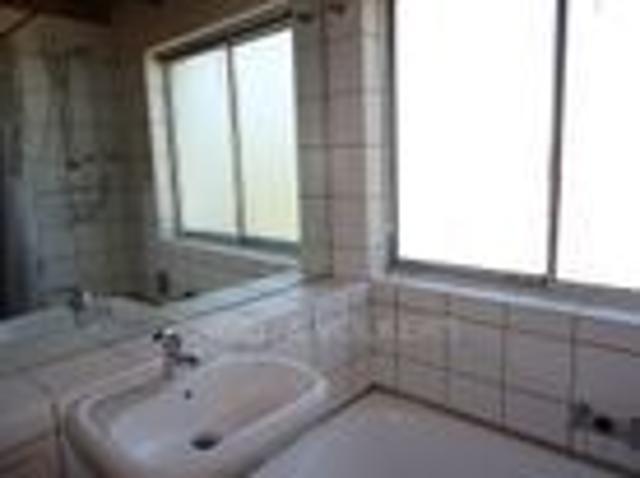 Flat Apartment To Rent in Stellenbosch Central, Western Cape