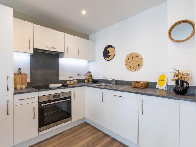 Flat B49, Sherborne Place. 2 bed flat to rent £1,475 pcm £340 pw