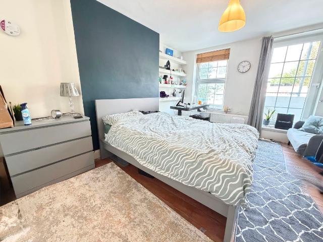 Flat, Buckmaster House, Holloway Road, London N7, 3 bed flat to rent, £2,850 pcm | PrimeLocation