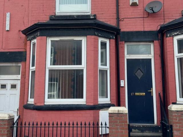 Flat B, Cross Green Crescent, Leeds, LS9 0DD 29960 sbliving | sbliving