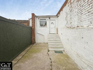 Flat B, High Street, Dudley DY1, 1 bed flat to rent, £675 pcm | PrimeLocation