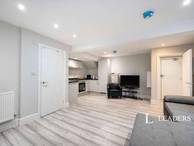 Flat B, Solace House, Yarborough Road, Southsea, Hampshire, PO5