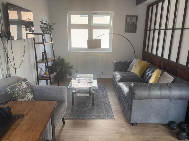 Flat, Batterson House, Cardigan Street, Luton