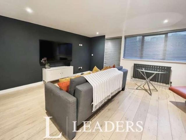 Flat, Brighton Square, Brighton, BN1