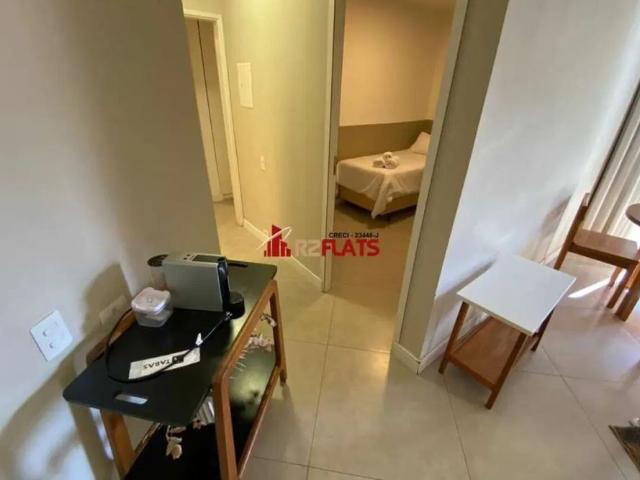 Flat com 2 quartos para alugar na Rua Batataes, 159, Jardins, São Paulo
