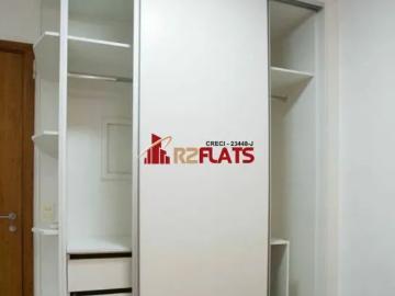 Flat com ótimo preço no bairro Campo Belo. Confira!
