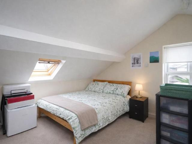 Flat D, 364 High Street