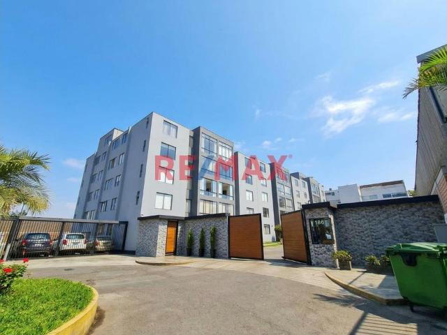 Flat En 5To Piso Urb Santa Teresa / Surco
