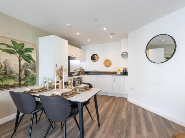 Flat F37, Sherborne Place. 2 bed flat to rent £1,425 pcm £329 pw