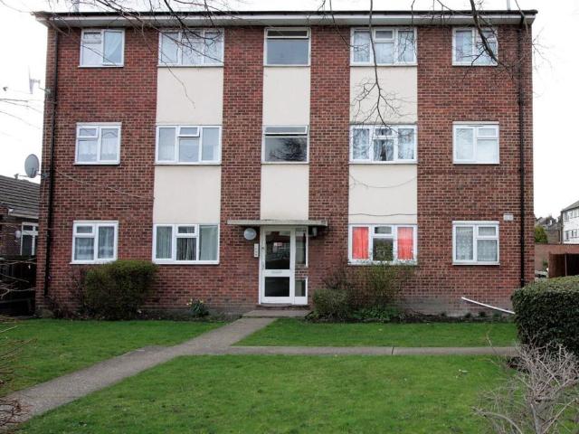 Flat F, Lodge Road, Croydon CR0, 2 bed flat to rent, £1,650 pcm | PrimeLocation