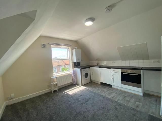 Flat, Fairfield Road, London 1 bed flat to rent £1,800 pcm £415 pw