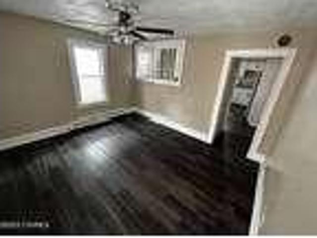 Flat For Rent In Millville, Pennsylvania