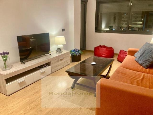 Flat for rent in Almudena, Málaga city, Málaga