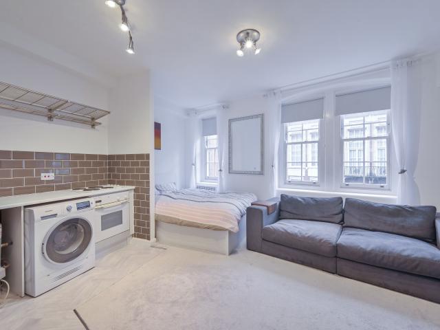 Flat for Rent in Ambrosden Avenue | Foxtons
