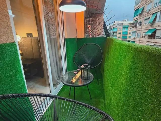 Flat for rent in Carolinas Altas, Alicante / Alacant city, Alicante