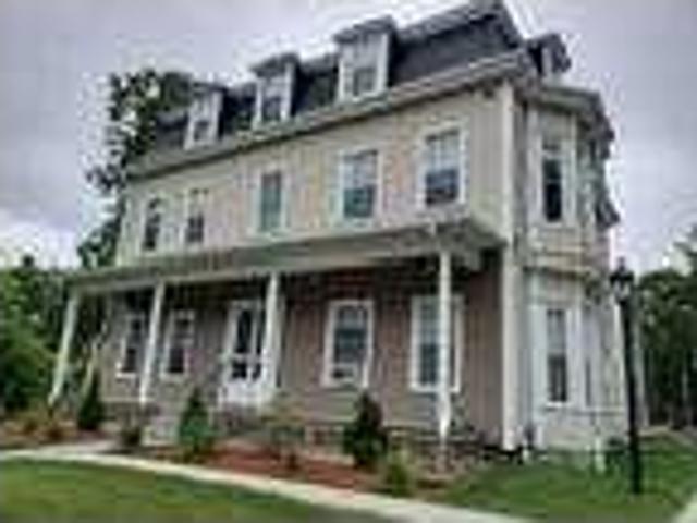 Flat For Rent In Douglas, Massachusetts