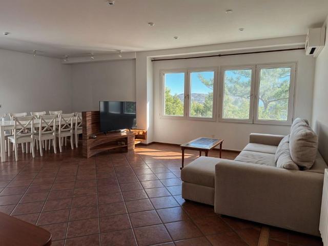 Flat for Rent in El Bosque Residential Complex, Chiva