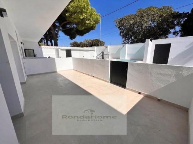 Flat for rent in Finca La Hacienda, Málaga city, Málaga