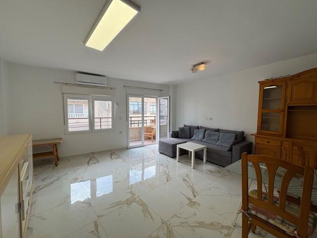 Flat for rent in Guardamar del Segura, Alicante
