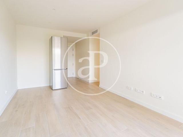 Flat for rent in Imperial Madrid