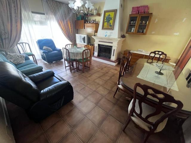 Flat for rent in Jete, Granada