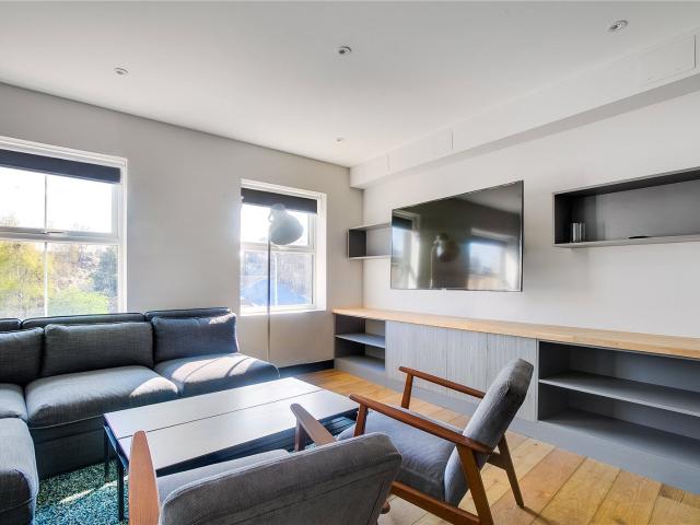 Flat for Rent in Lavender Hill | Foxtons