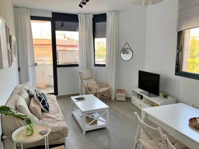 Flat for rent in Parque Victoria Eugenia, Málaga city, Málaga