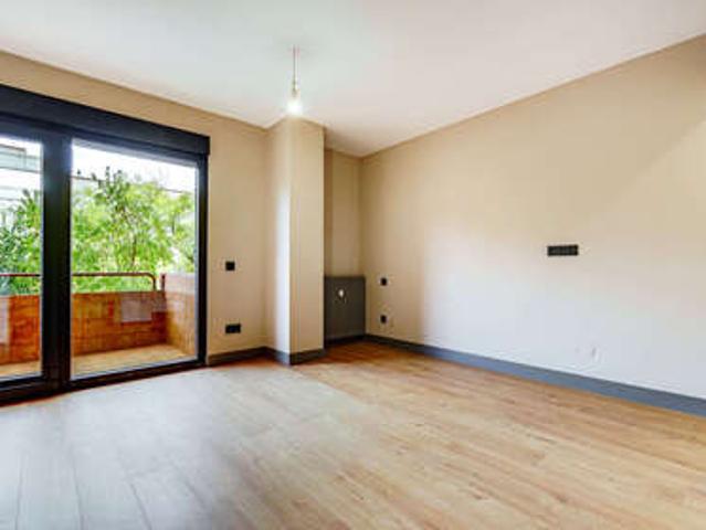 Flat for rent in Pinar del Rey, Hortaleza, Madrid [Ref 640460]