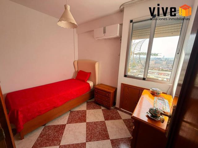 Flat for rent in Rochelambert, Seville city, Seville