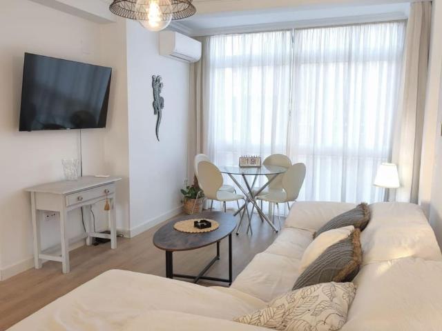 Flat for rent in Torre del Mar, Vélez Málaga, Málaga