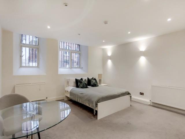 Flat for Rent in Udall Street | Foxtons